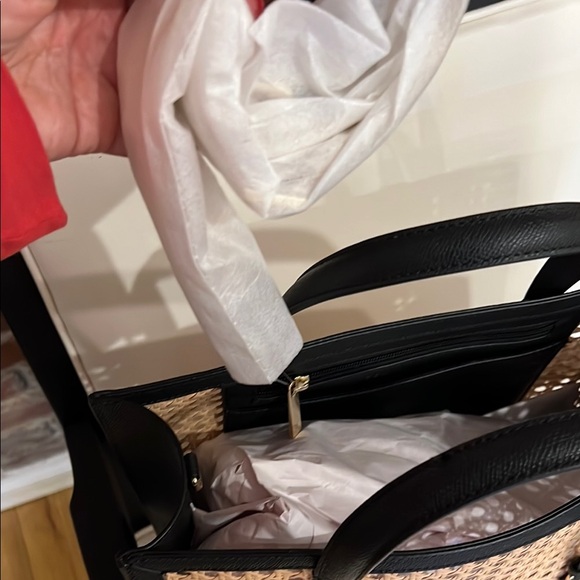 NWT - Ted Baker Chic Black and Tan Structured Tote Bag with Woven Texture - Picture 4 of 4